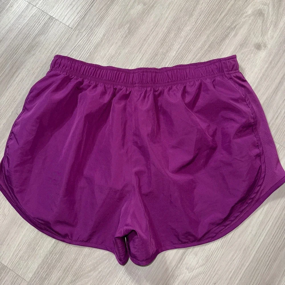 Nike Womens Dri-FIT Tempo Running Shorts Purple XL CU8890-503